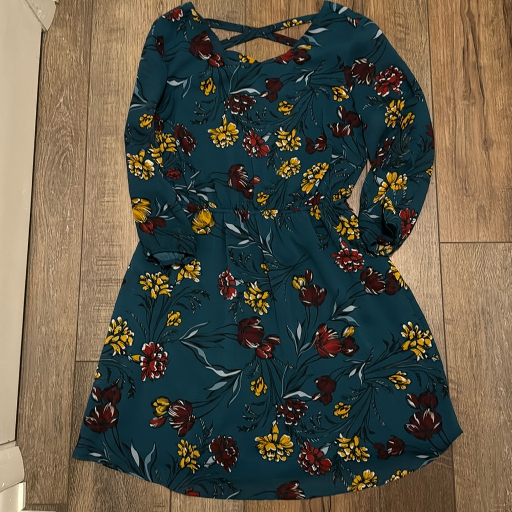 Dark Green Floral print Maurice’s dress size small